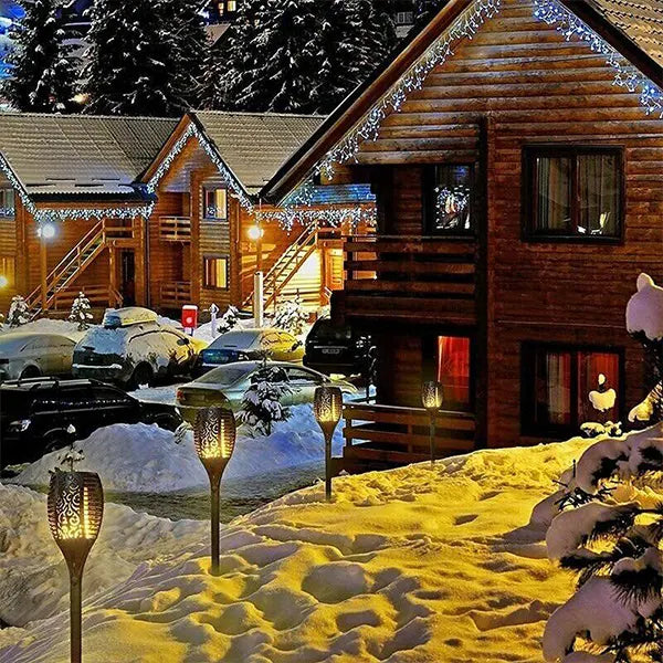 Solarna-dekoracija-za-dvoriste-baklje