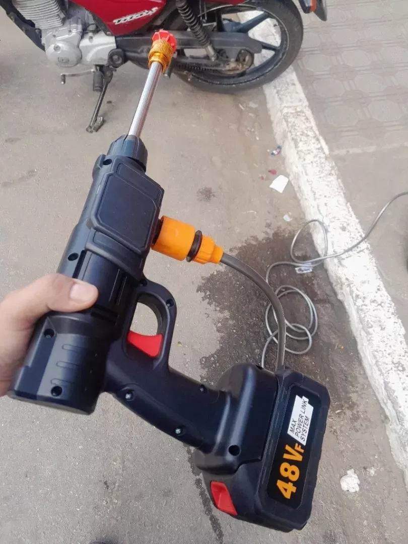 Δημήτρης